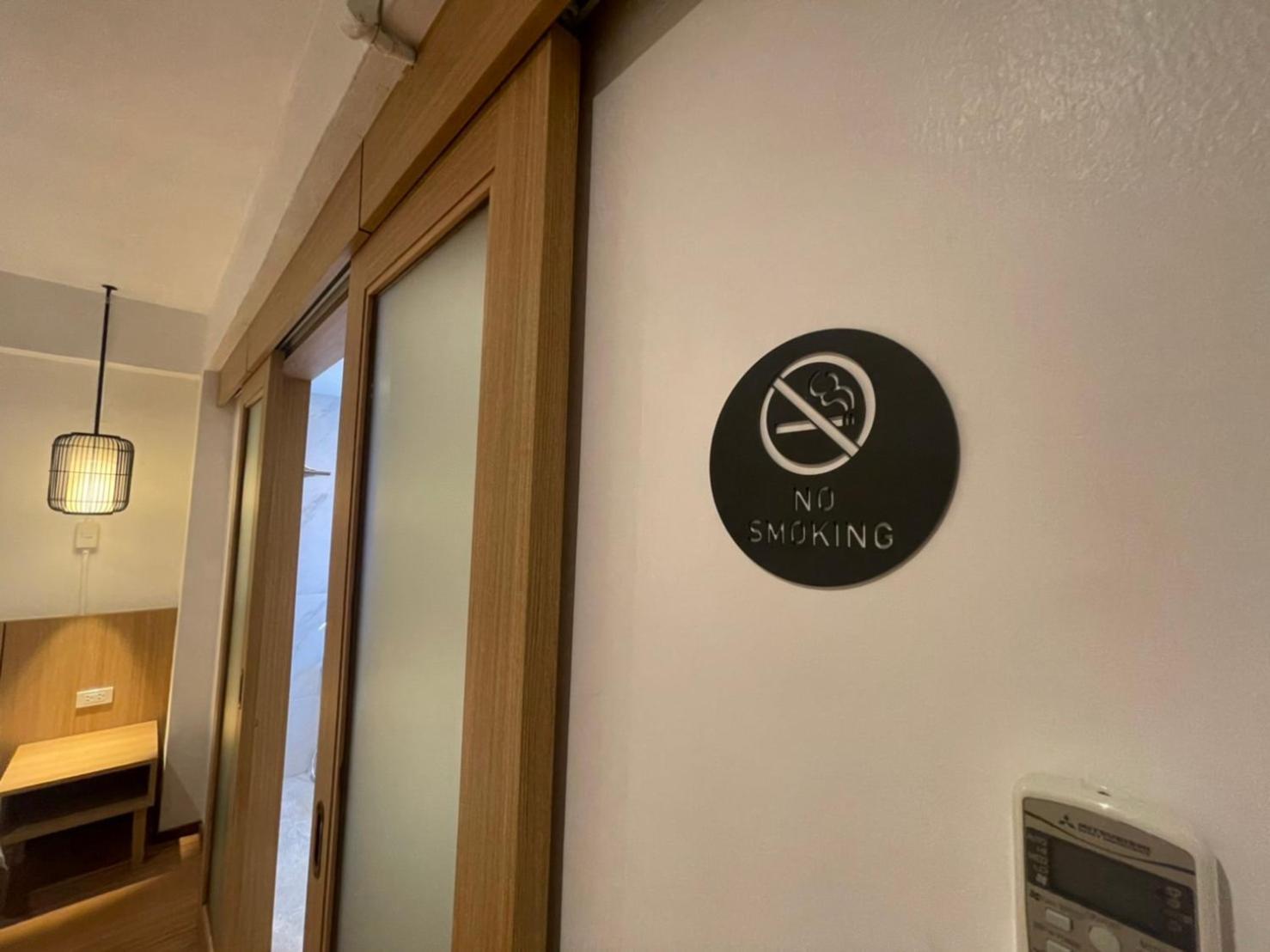 צ'יאנג מאי The Corner มุมม่วน คาเฟ่ แอนด์ โฮสเทล Mummuan Hostel מראה חיצוני תמונה