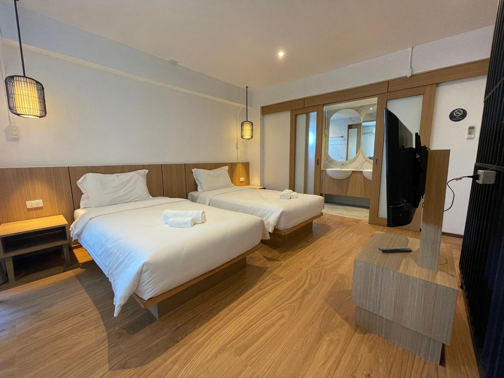 צ'יאנג מאי The Corner มุมม่วน คาเฟ่ แอนด์ โฮสเทล Mummuan Hostel מראה חיצוני תמונה
